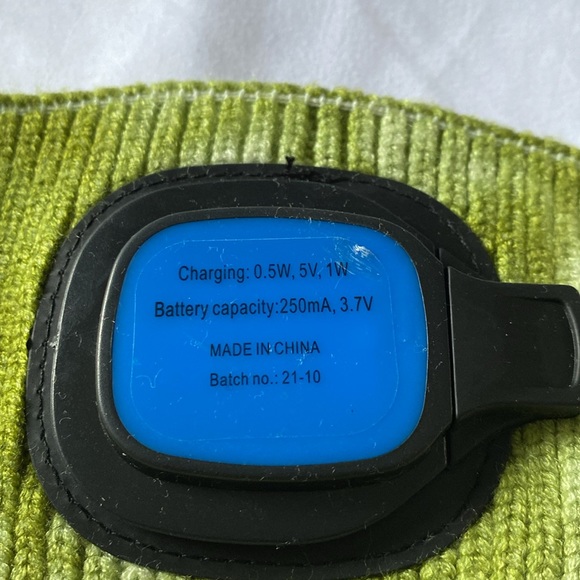 Headlitz Rechargeable Tie Dye Beanie - Picture 4 of 7